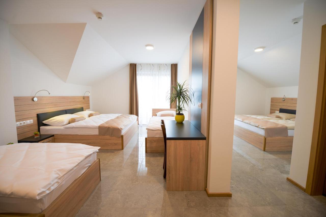 Hotel Baron Smlednik 외부 사진