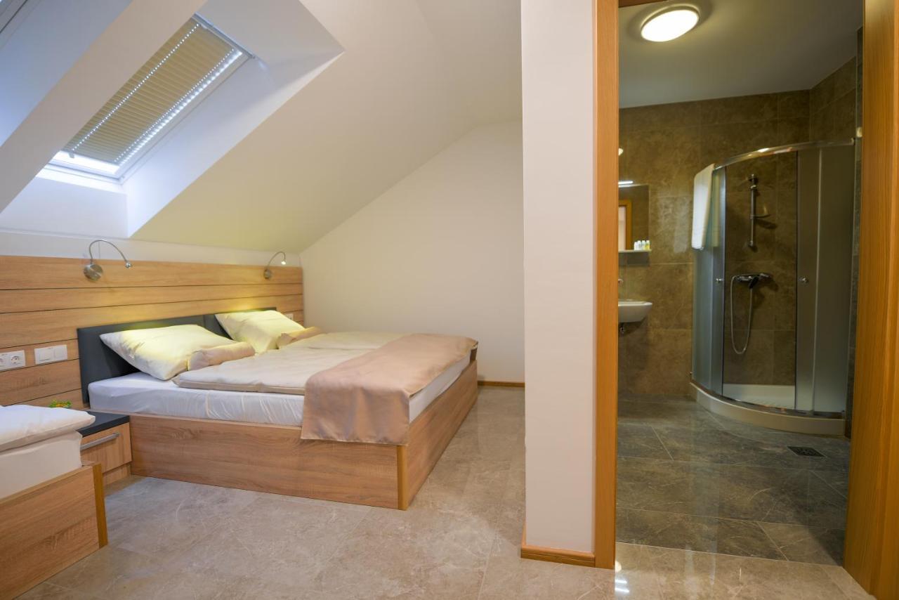 Hotel Baron Smlednik 외부 사진